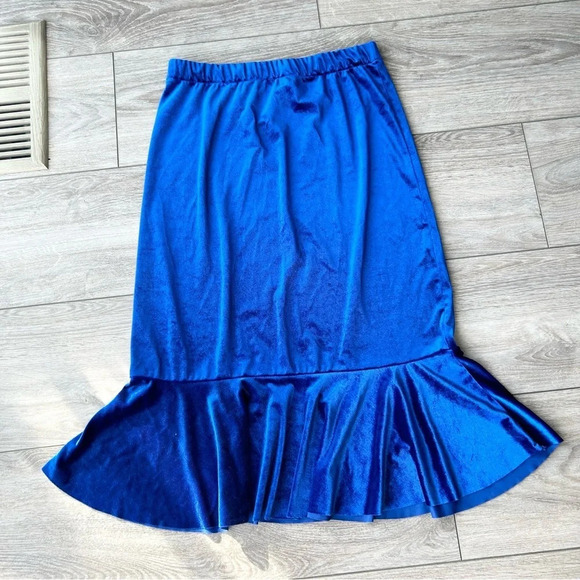 Shein High Waist Ruffle Hem Velvet Skirt - Picture 12 of 16